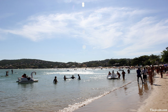 Búzios viagem com cachorro pet friendly praia ferradura