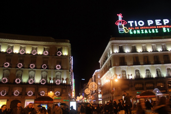 Puerta del sol, centrão turístico de Madrid puerta del sol um dia em madrid